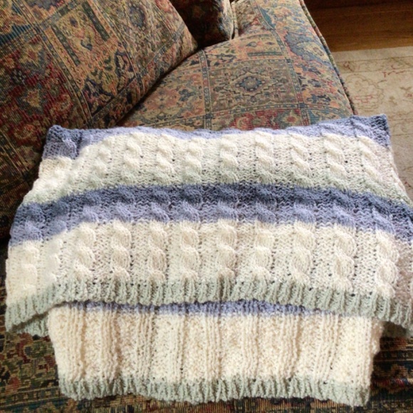 POL Cable Weaving Oversized 3/4 Sleeve Crew Neck Sweater in Blue Multi sz small - Picture 9 of 9